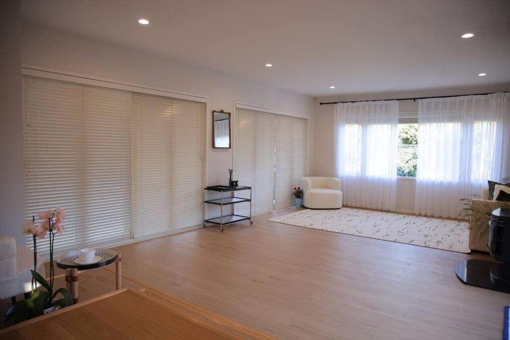 Modern Lifestyle Retreat With Stunning City View Auckland Eksteriør bilde