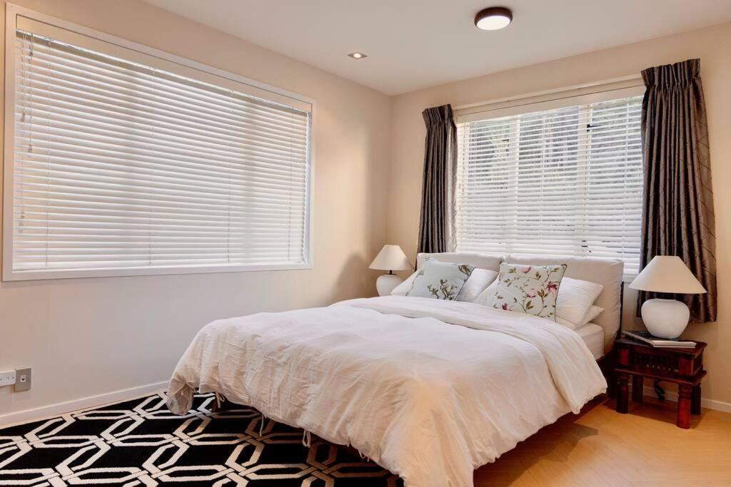 Modern Lifestyle Retreat With Stunning City View Auckland Eksteriør bilde