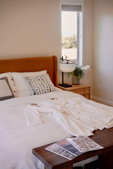 Modern Lifestyle Retreat With Stunning City View Auckland Eksteriør bilde