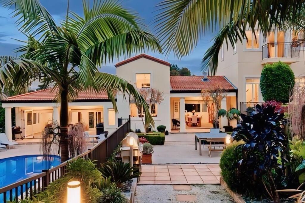 Modern Lifestyle Retreat With Stunning City View Auckland Eksteriør bilde